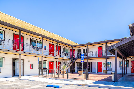 Hotel Avenida Victorville I 15