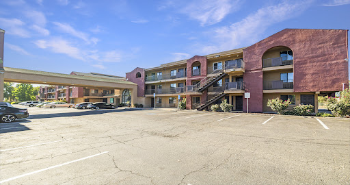 Budget Inn and Suites