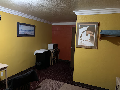 Crown Motel