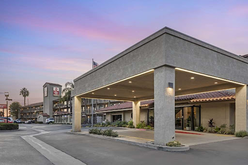 Best Western Plus Executive Inn