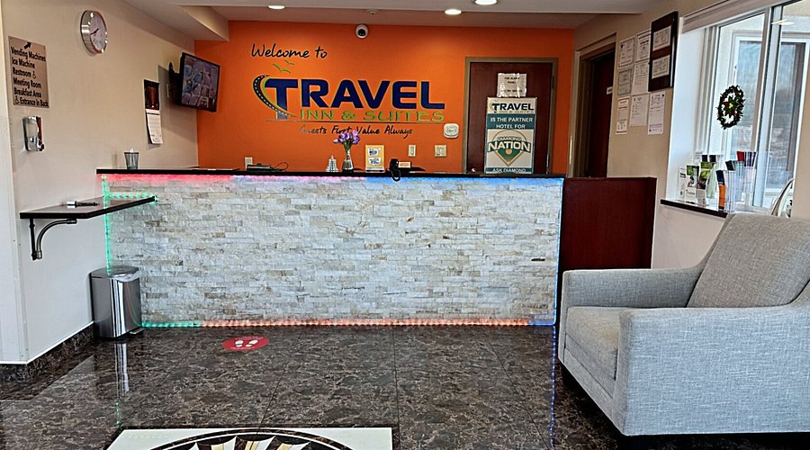Travel Inn & Suites: Hotel de lujo, comodidad y ubicación perfecta para viajeros