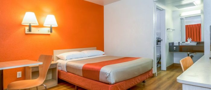 Top 5 Moteles románticos para parejas en Corona, California – privacidad y confort