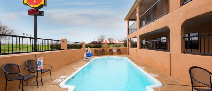 Super 8 Wyndham San Antonio – Cerca del Riverwalk | Hotel Económico y Confortable
