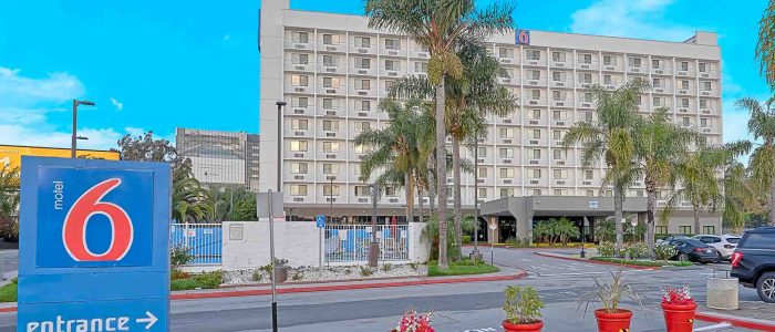 Motel 6 Los Ángeles cerca de LAX – Alojamiento económico y cómodo en California
