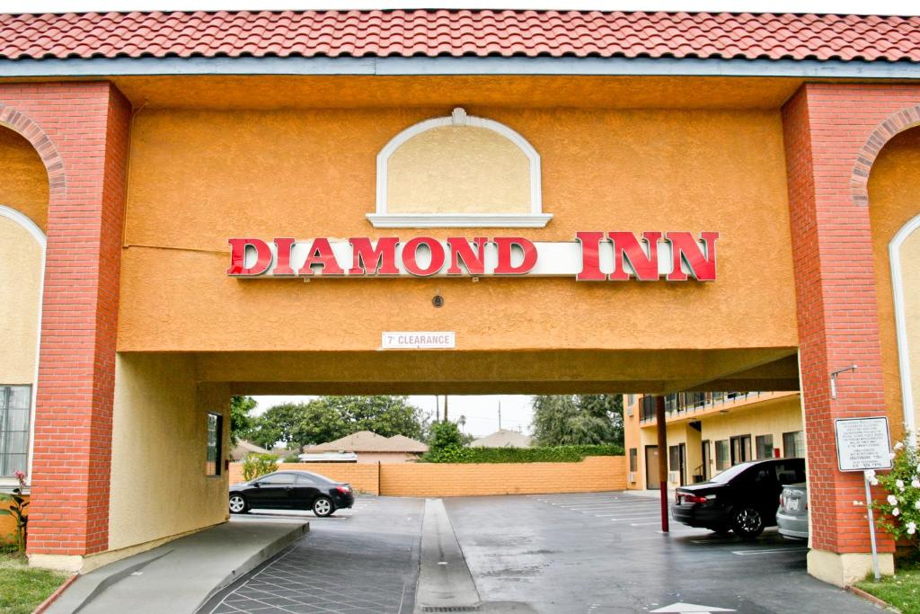 Diamond Inn: Hotel de Lujo con Vistas Espectaculares – Reserva tu Estancia Ideal