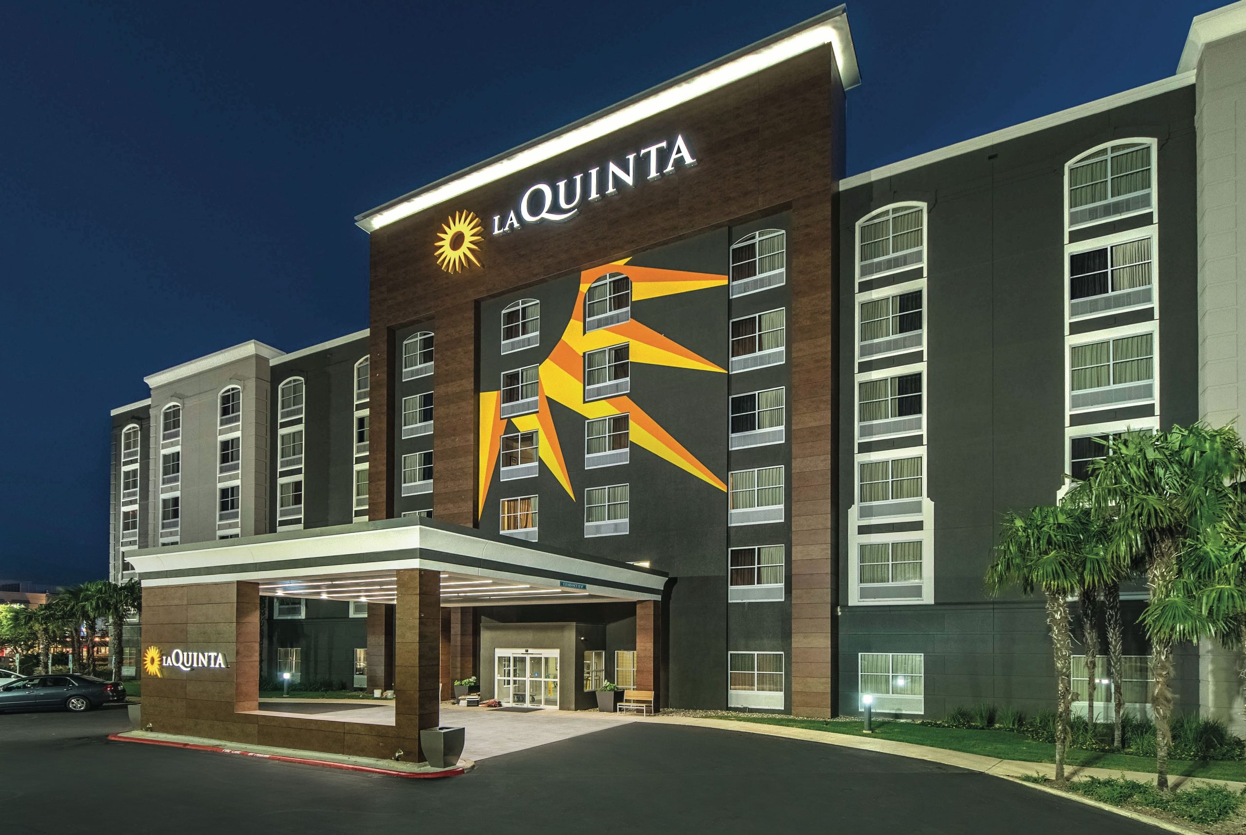 Foto de La Quinta Inn & Suites by Wyndham San Antonio Downtown – Hotel céntrico, confort y estilo
