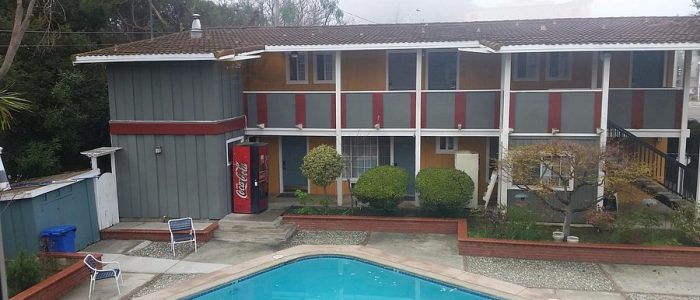 Oak Motel: Alojamiento acogedor en la naturaleza, habitación con vistas a robles - Reserva ahora