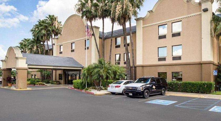 Shary Inn & Suites: Hotel Boutique con Habitaciones Modernas y Servicio 5 Estrellas