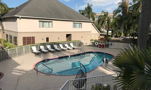 Doral Inn & Suites Miami Airport West – Hotel cerca del Aeropuerto, comodidad y estilo