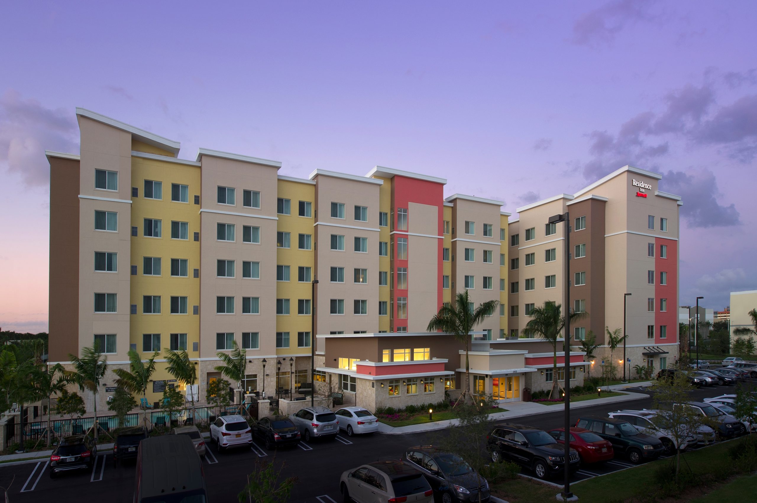 Residence Inn Marriott Miami Airport West/Doral – Hotel cerca del aeropuerto, comodidad y estilo