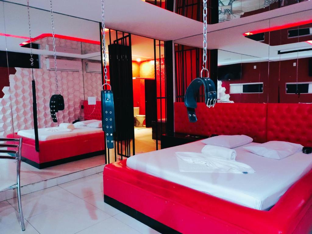 Capri Motel: Boutique romántico con encanto, habitaciones elegantes y vistas al mar
