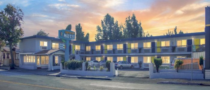 Highlander Motel: Elegante alojamiento estilo escocés en el corazón de la ciudad