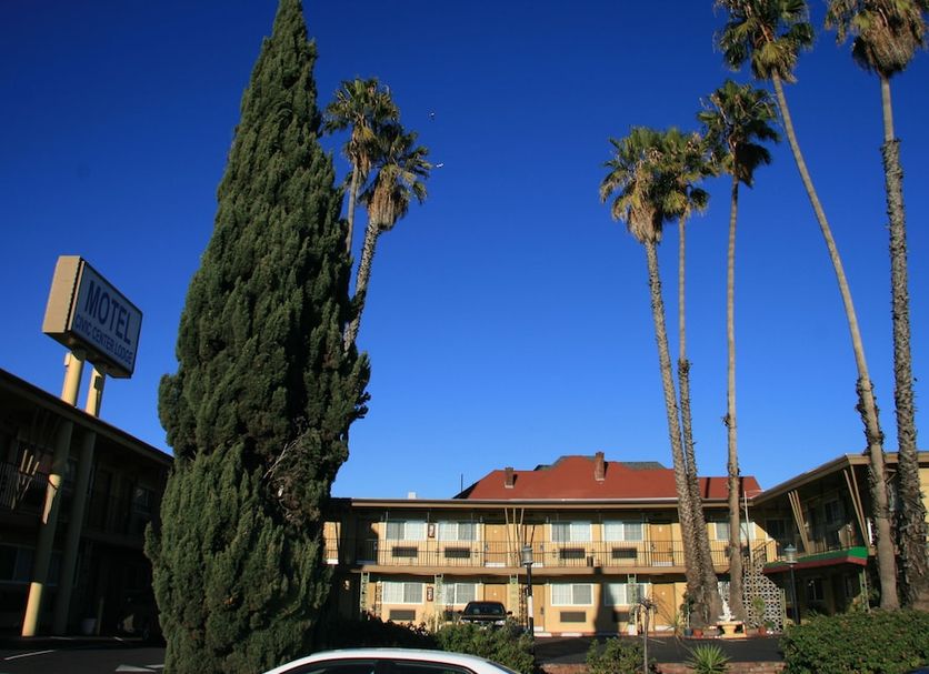 Civic Center Lodge: Elegante Hotel y Espacio de Eventos en el Centro Cívico