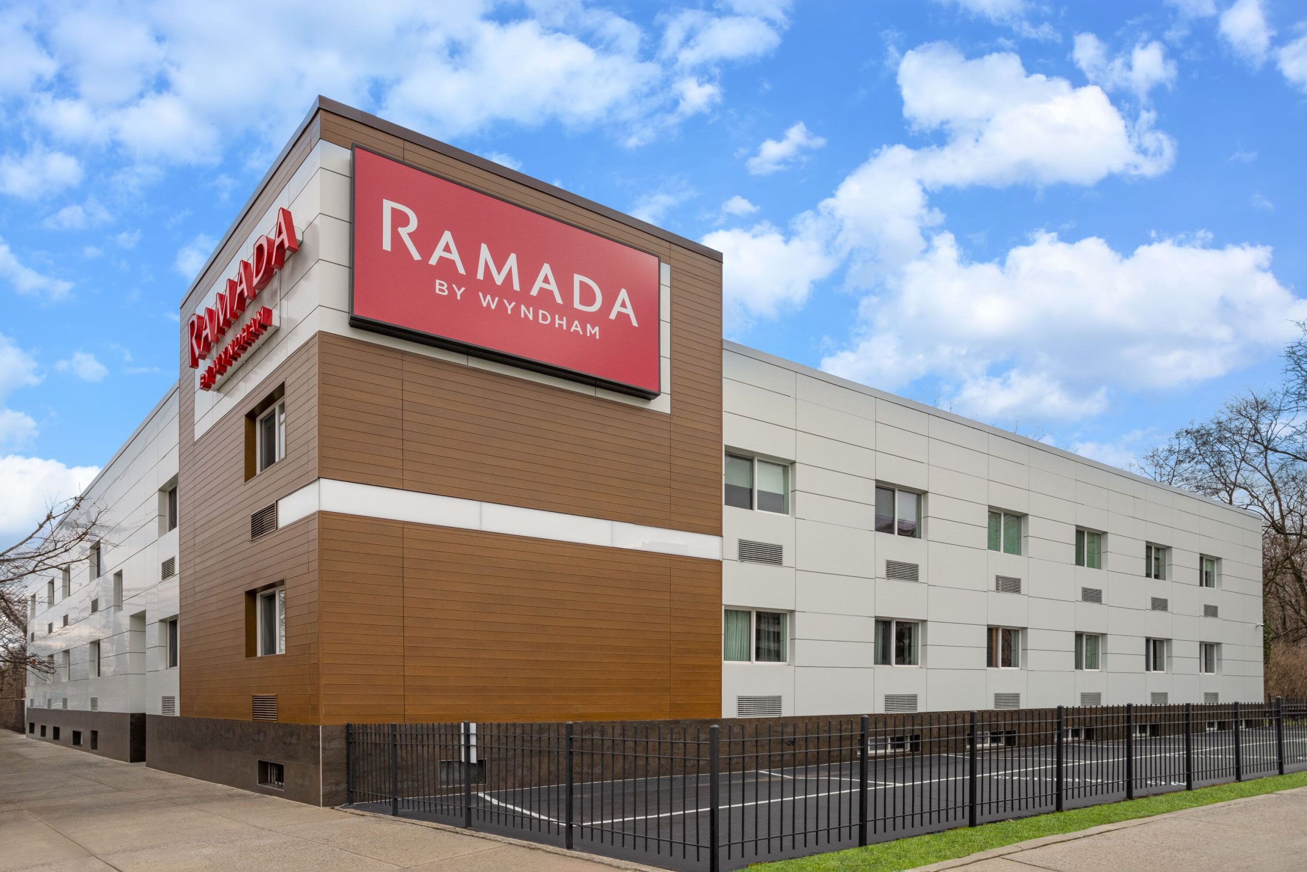 Hotel Ramada by Wyndham Bronx – Alojamiento céntrico en Nueva York con comodidad y estilo