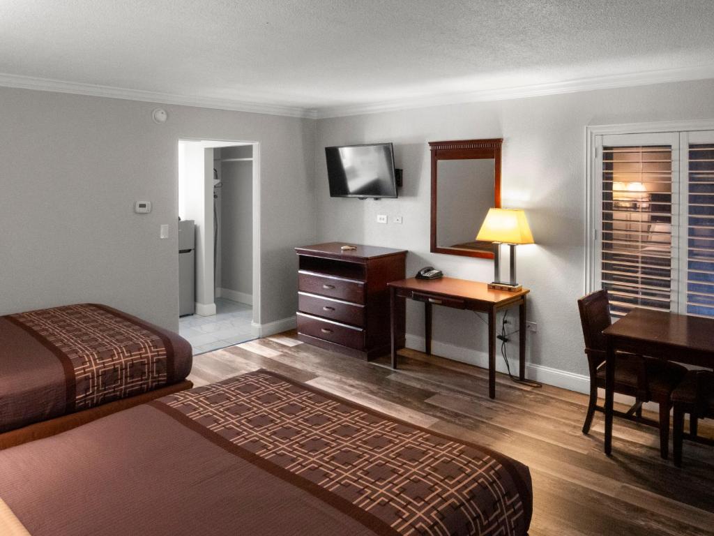 Dream Inn Fresno California: Hotel Boutique con Vista al Río, Comfort y Estilo