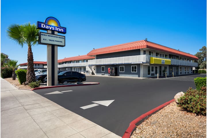 Hotel Days Inn by Wyndham Fresno South – Alojamiento cómodo cerca del centro de Fresno