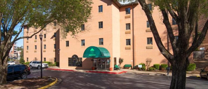 Guest Inn & Suites: Hotel de lujo con suites modernas y servicio impecable – Reserva tu estancia ahora
