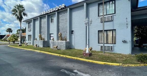 Ambassador Inn – Hotel de Lujo en el Centro: Habitaciones Modernas, Servicio 5 Estrellas y Reservas Online