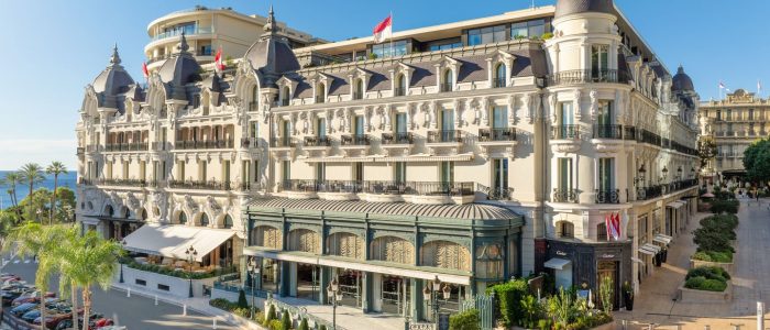 Hotel Monte Carlo: Lujo, Vista al Mar y Servicio 5 Estrellas en el Corazón de Mónaco