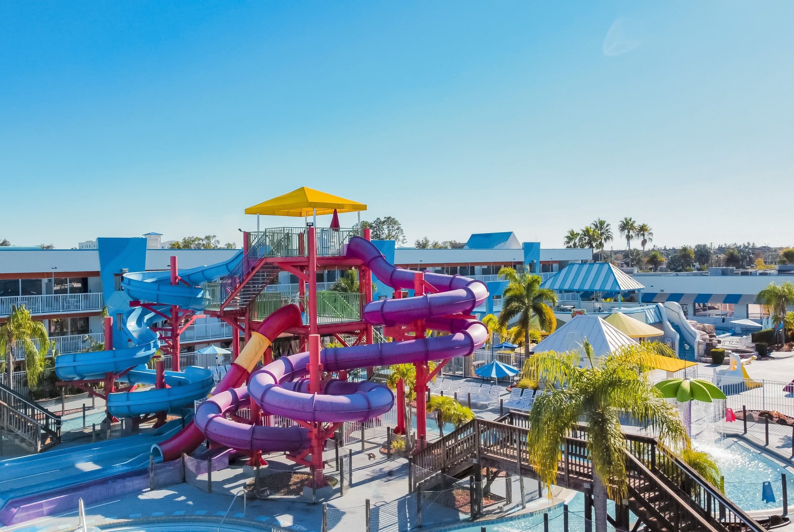 Ramada by Wyndham: Hotel y Parque Acuático – Vacaciones Familiares en Playa
