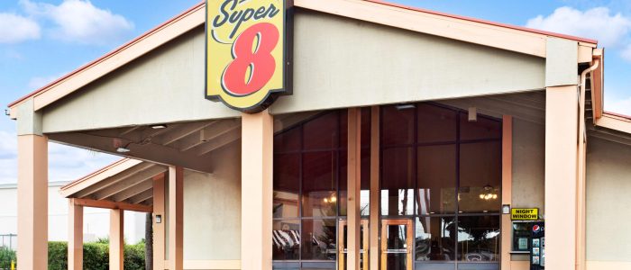 Super 8 Wyndham en Kissimmee – Cerca de Maingate y Orlando | Alojamiento Económico