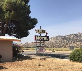 Imagen del Kern Motel: Hotel boutique retro en el desierto, perfecta para viajeros y fotógrafos