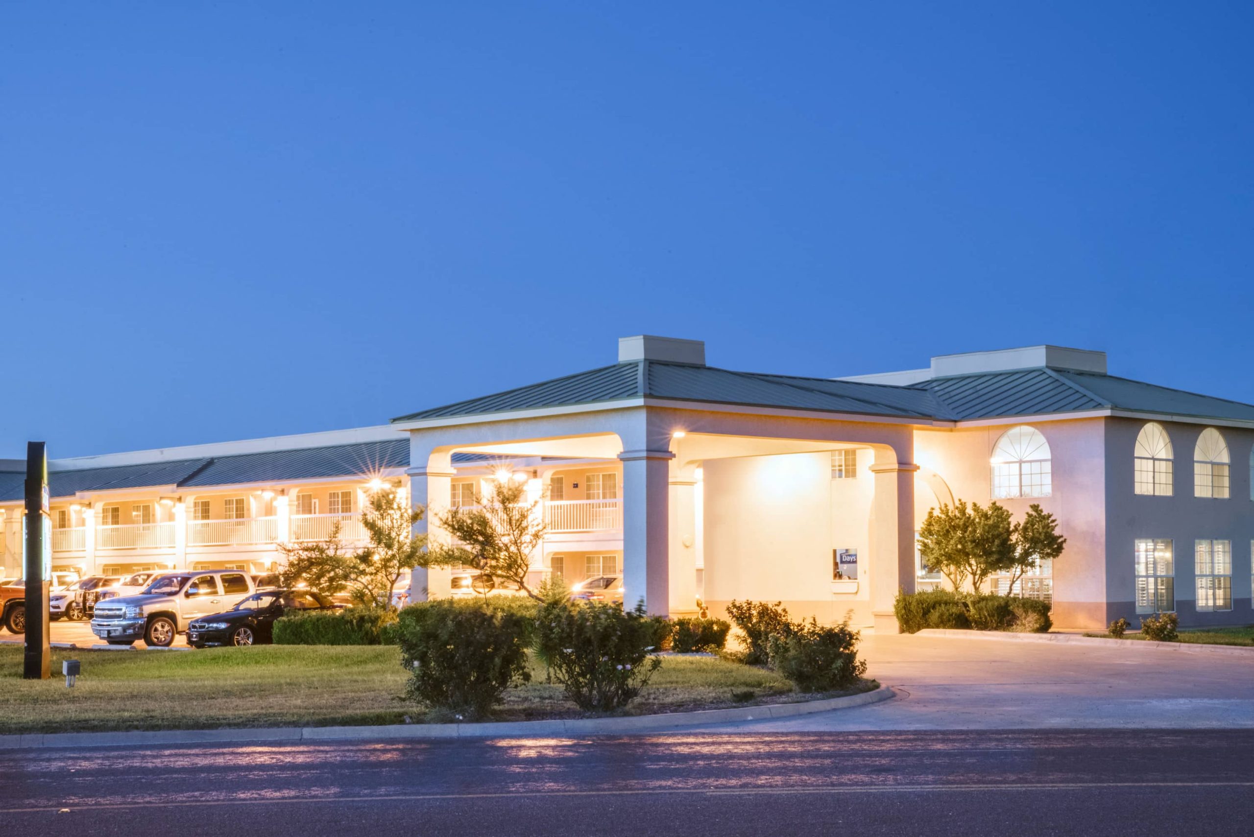 Days Inn Stockton: Hotel cómodo y económico en el centro de Stockton – Reserva ahora