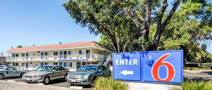 Motel 6 Stockton CA Norte – Habitaciones Económicas y Confortables cerca de la autopista