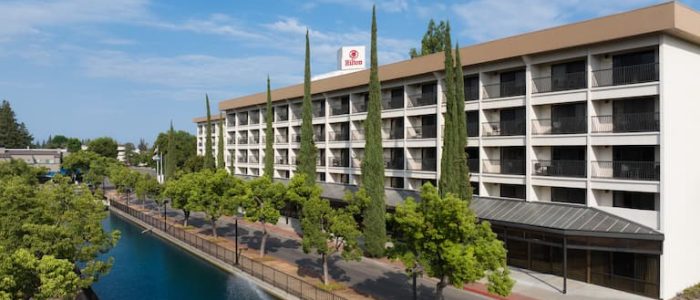 Hotel Hilton Stockton – Elegancia y comodidad en el corazón de Stockton, CA