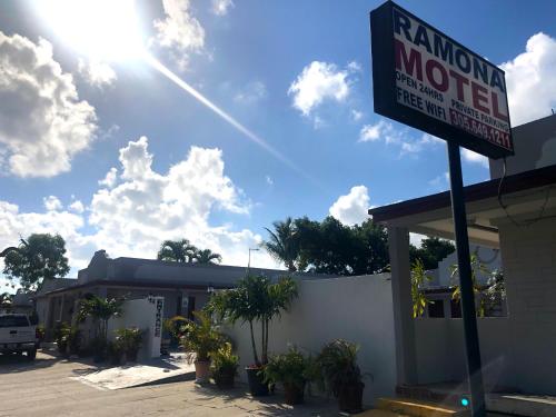 Ramona Motel: Encanto Retro y Confort en la Ruta – Fotos y Detalles