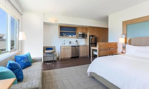Element Ontario en Rancho Cucamonga: Hogar Moderno y Confortable en California