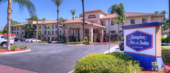 Hampton Inn & Suites Ontario – Hotel de lujo, habitaciones modernas y desayuno incluido