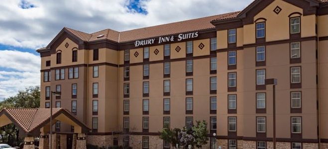 Hotel Drury Inn & Suites San Antonio North Stone Oak – Confort y ubicación ideal